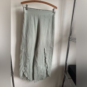 SOFT SURROUNDINGS Mint Green Women's WIDE LEG Lettuce crinkle trim.